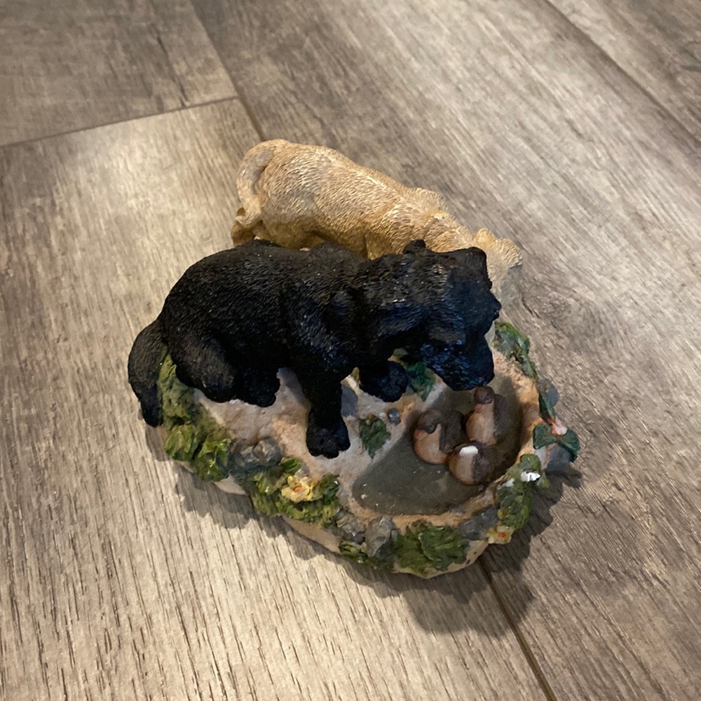 Decorative resin statue